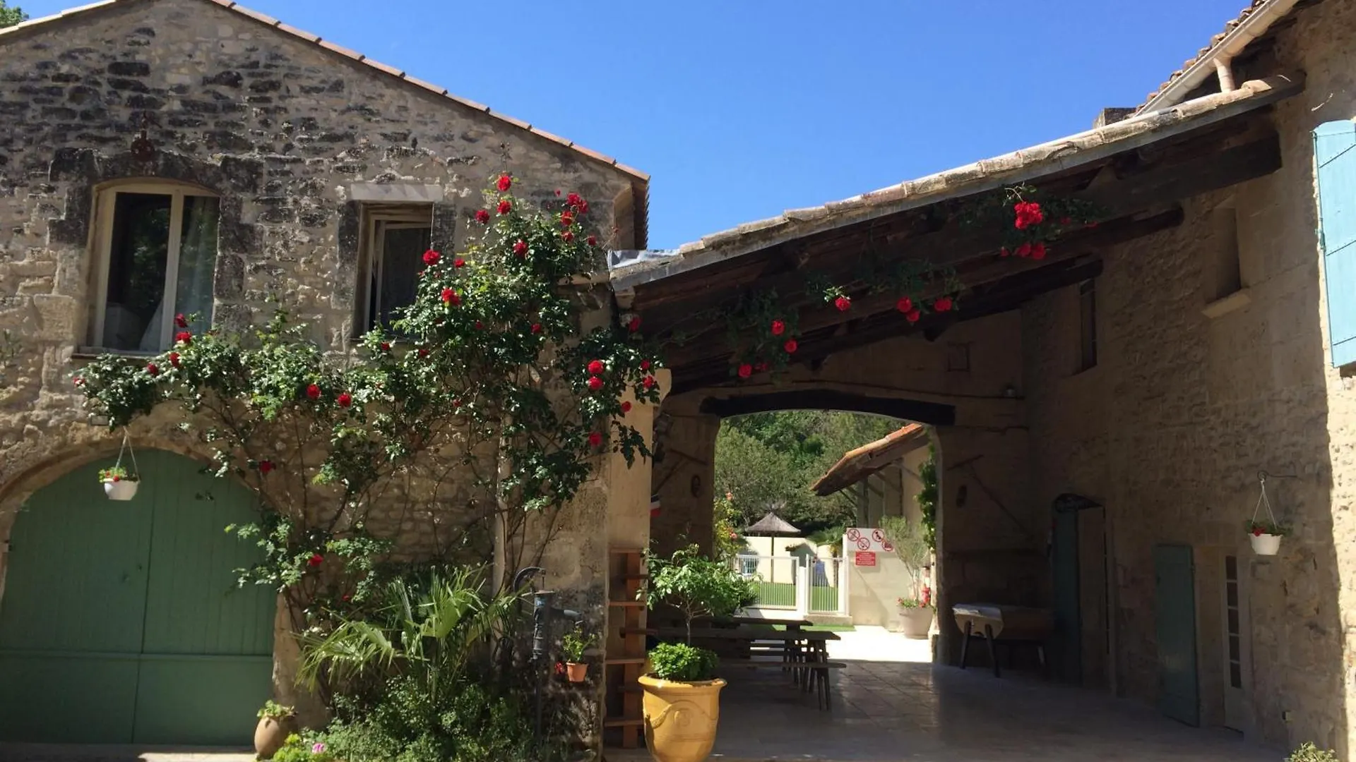 Hotel Camping Saint Gabriel *** à Tarascon 0*,  France